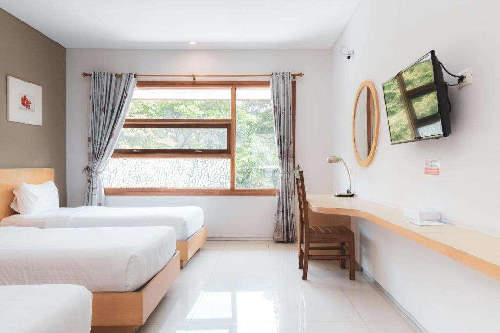Hotel Tibera Taman Cibeunying 万隆 外观 照片