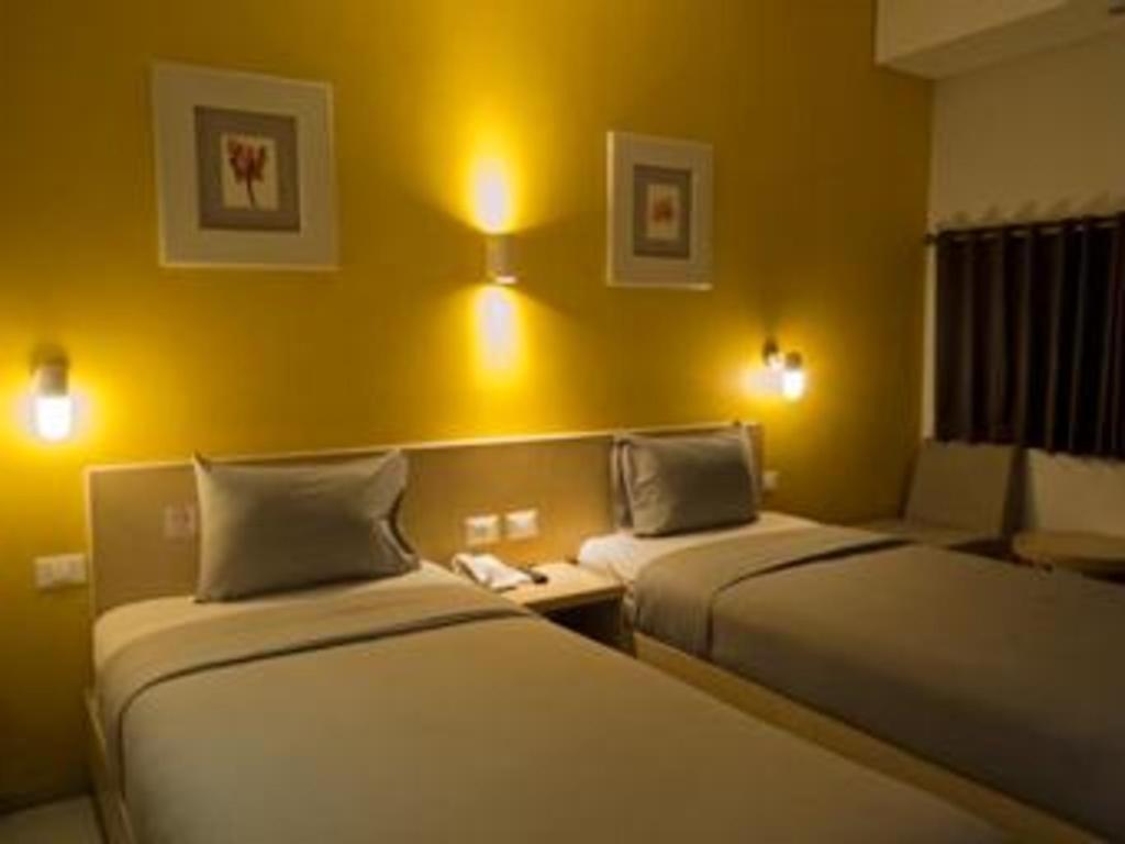 Hotel Tibera Taman Cibeunying 万隆 外观 照片