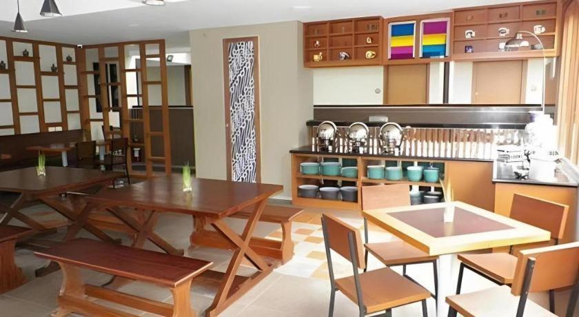 Hotel Tibera Taman Cibeunying 万隆 外观 照片