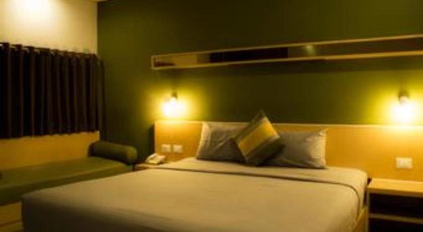 Hotel Tibera Taman Cibeunying 万隆 外观 照片