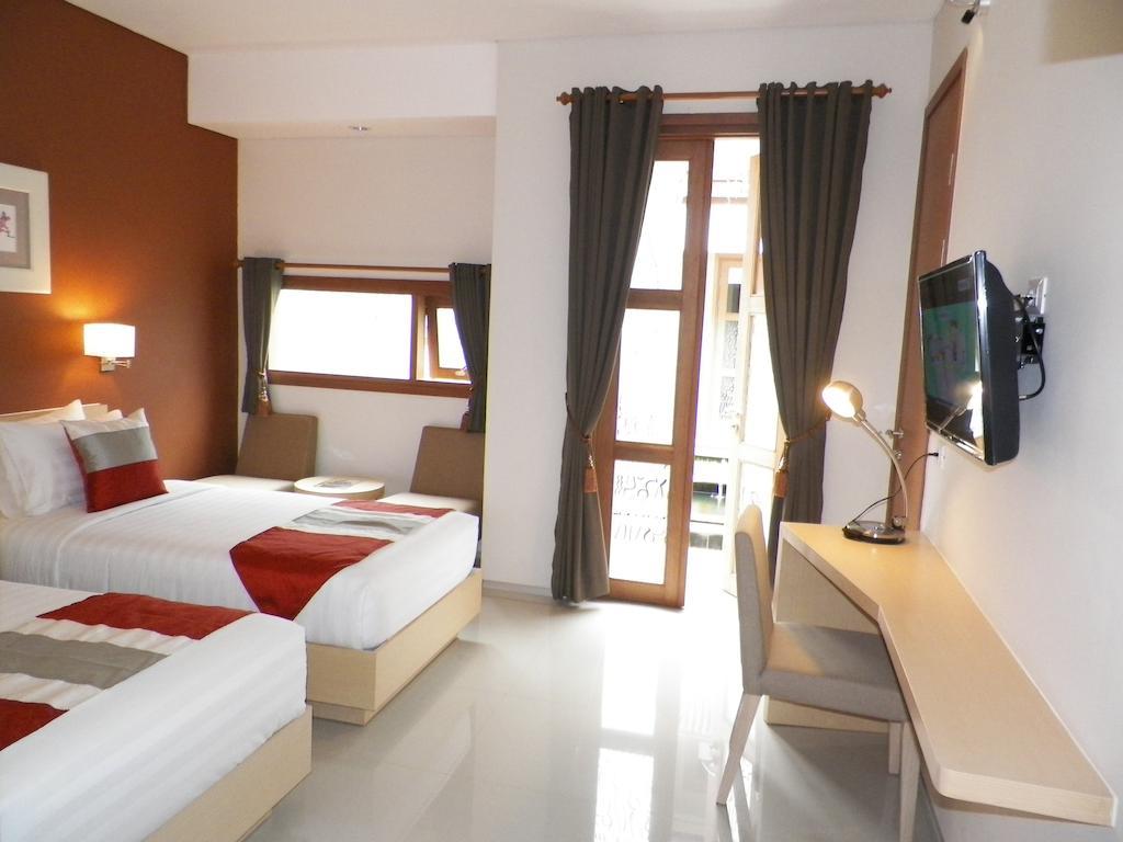 Hotel Tibera Taman Cibeunying 万隆 外观 照片
