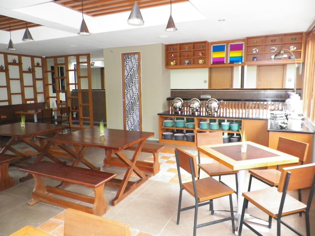 Hotel Tibera Taman Cibeunying 万隆 外观 照片