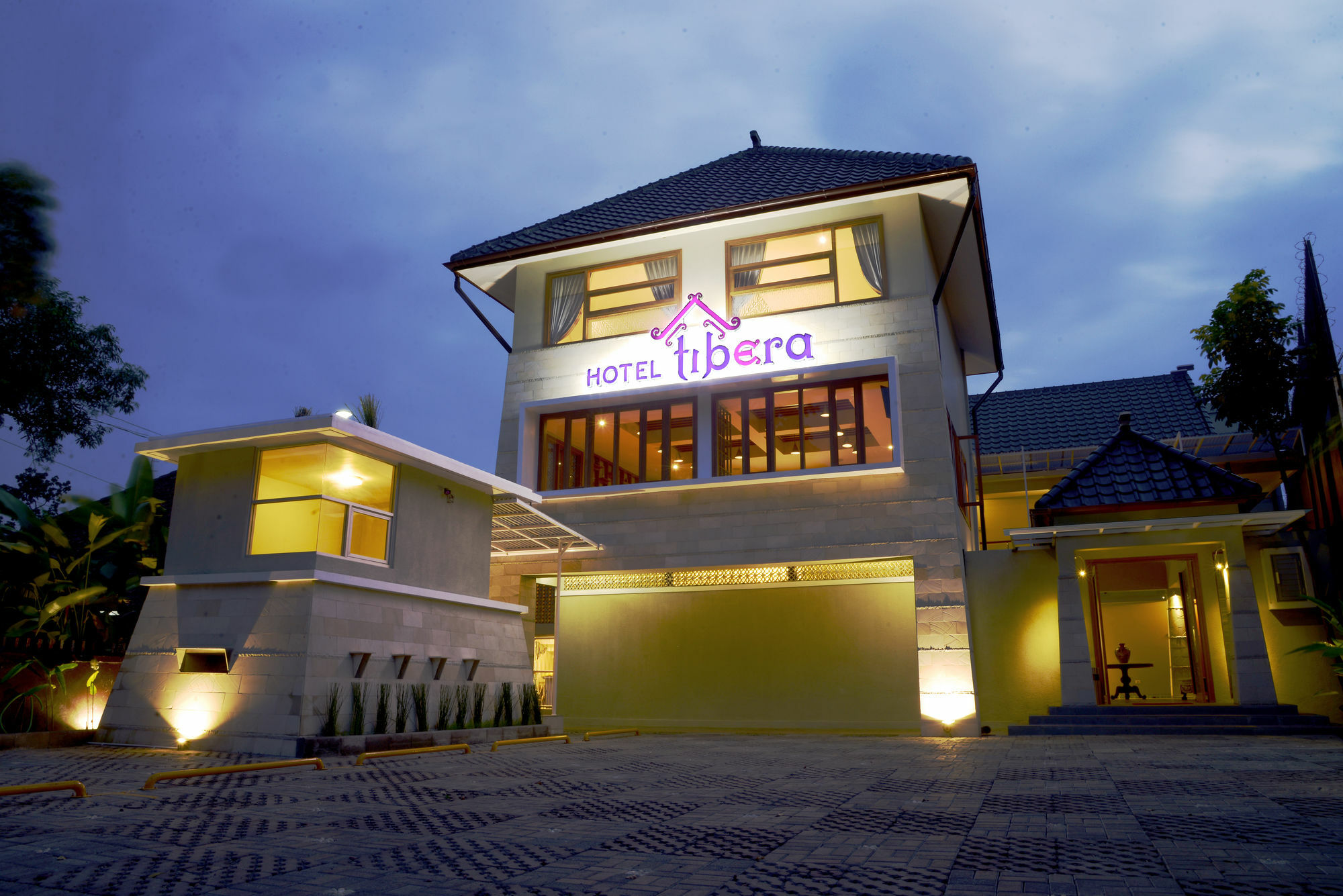 Hotel Tibera Taman Cibeunying 万隆 外观 照片